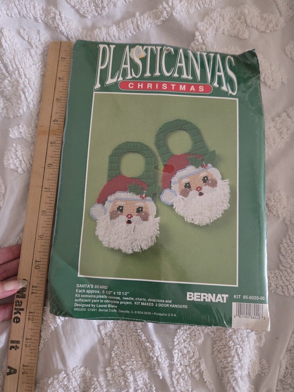Bernat NOS Vintage Christmas Santa's Beard Door Hangers Craft Kit 95-8020-00
